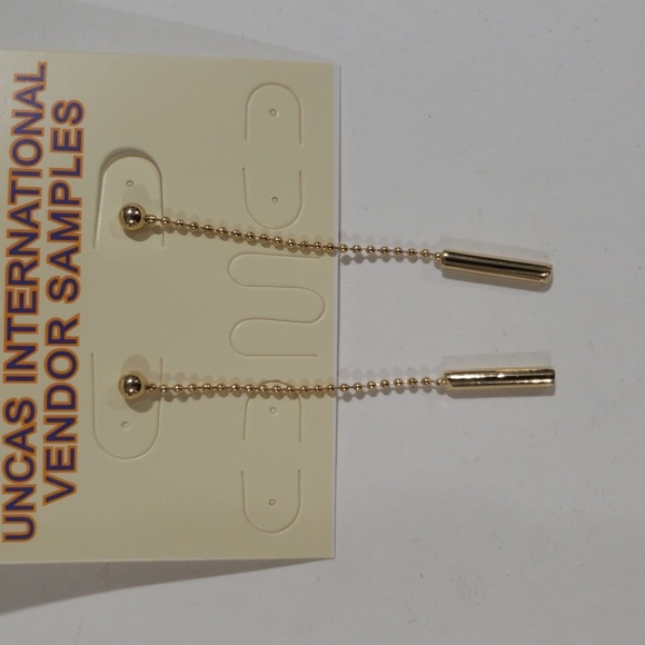 Elegant Gold tone 2.5-inch Drop Long Earrings - Stylish Women's Fashion Jewelry - Picture 4 of 9